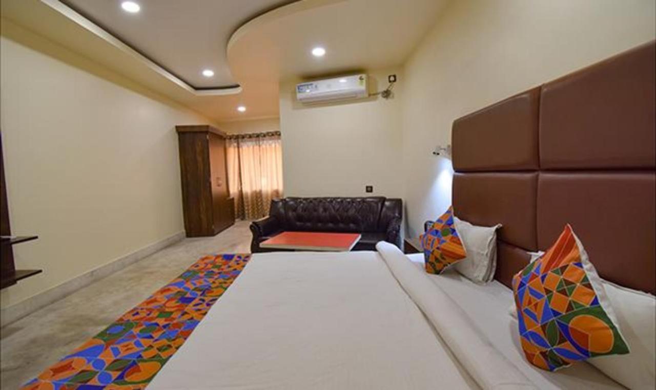 Fabhotel Rr Suites Guwahati Zewnętrze zdjęcie